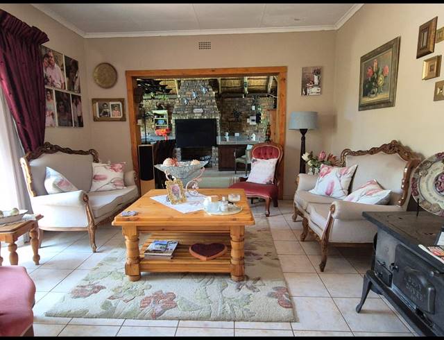 5 BEDROOM HOUSE FOR SALE IN FALCON RIDGE